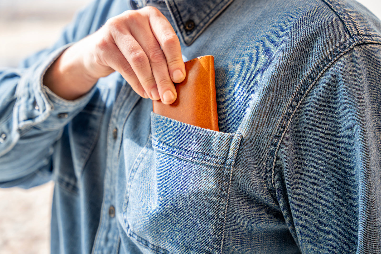 Wayfarer Wallet – Premium Leather Wallet for Goldback