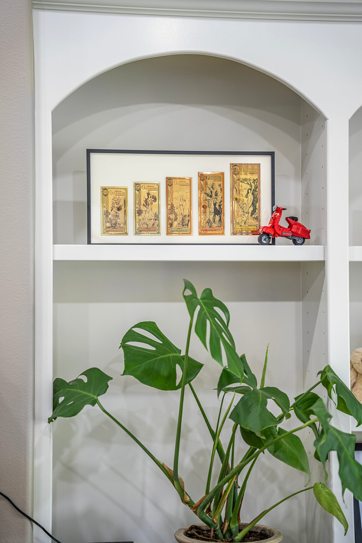 Goldback Legacy Wall Display